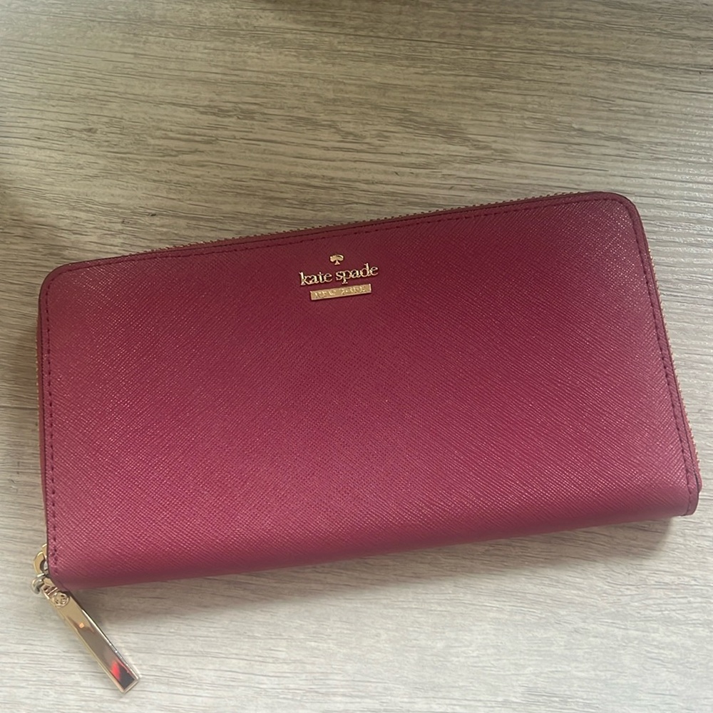 Kate Spade Large Continental Wallet - EUC